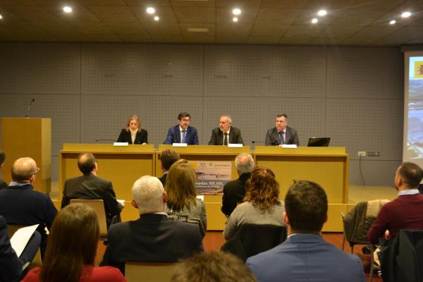 Autoridades participantes en el acto de inauguración de las jornadas de Recursos Humanos
